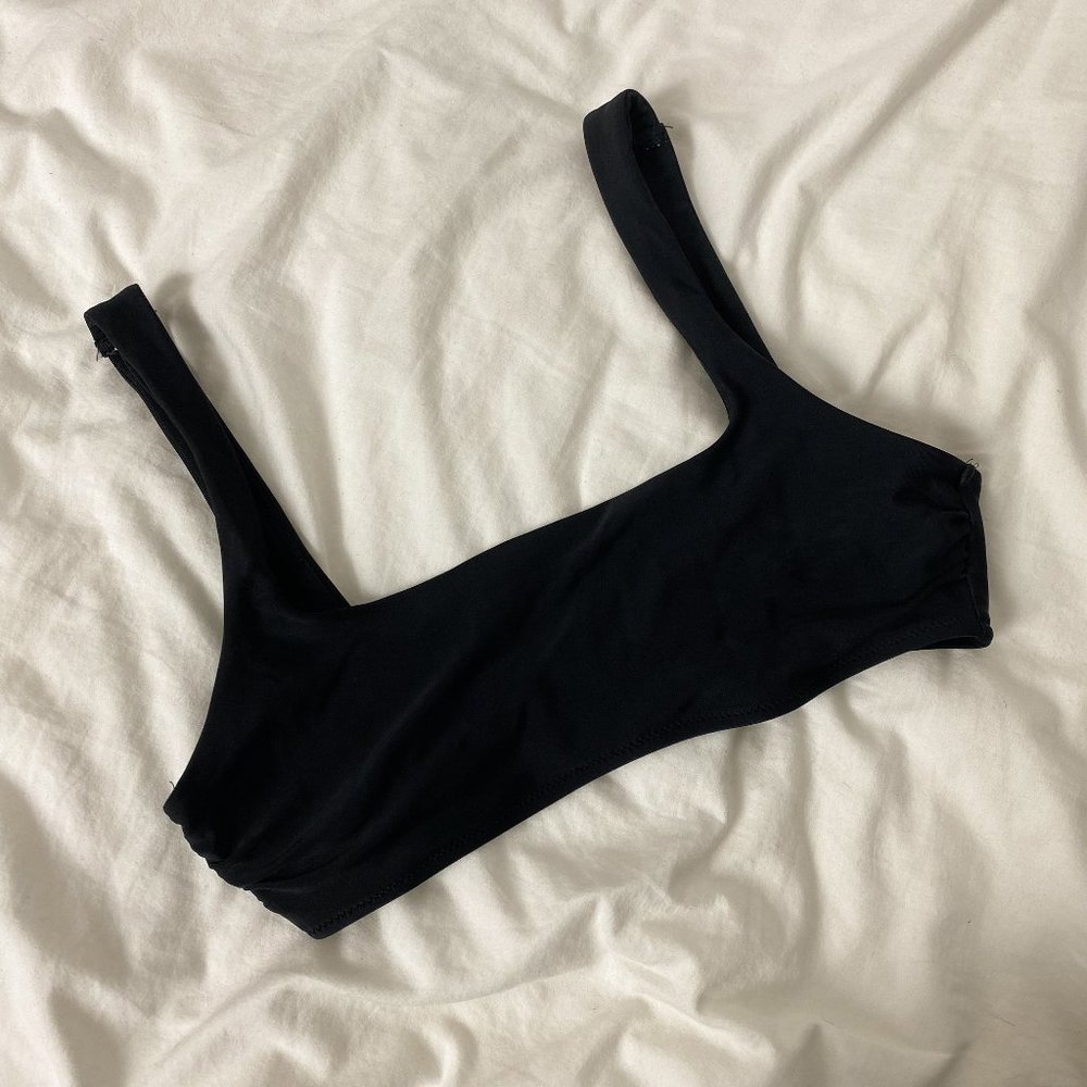 Wide Strap Scoop Bikini Top Size Small True Black
